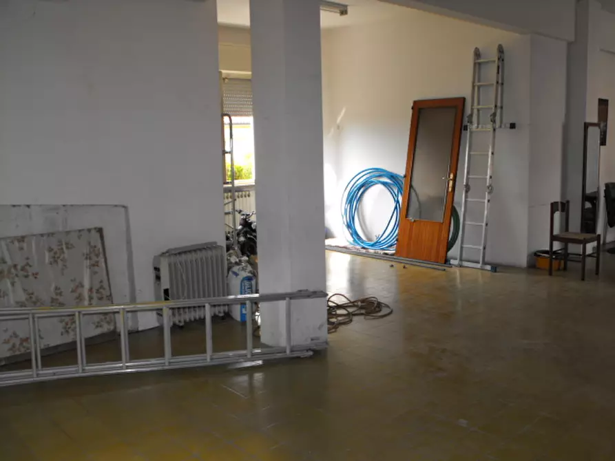 Immagine 4 di Appartamento in vendita  a Senigallia