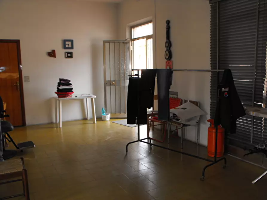 Immagine 6 di Appartamento in vendita  a Senigallia