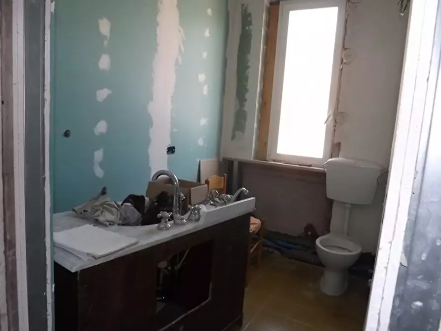 Immagine 11 di Appartamento in vendita  a Senigallia