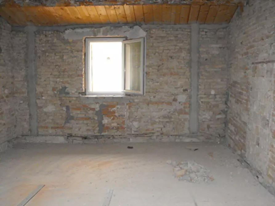 Immagine 9 di Appartamento in vendita  a Trecastelli