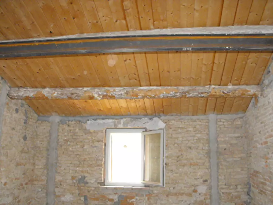 Immagine 10 di Appartamento in vendita  a Trecastelli