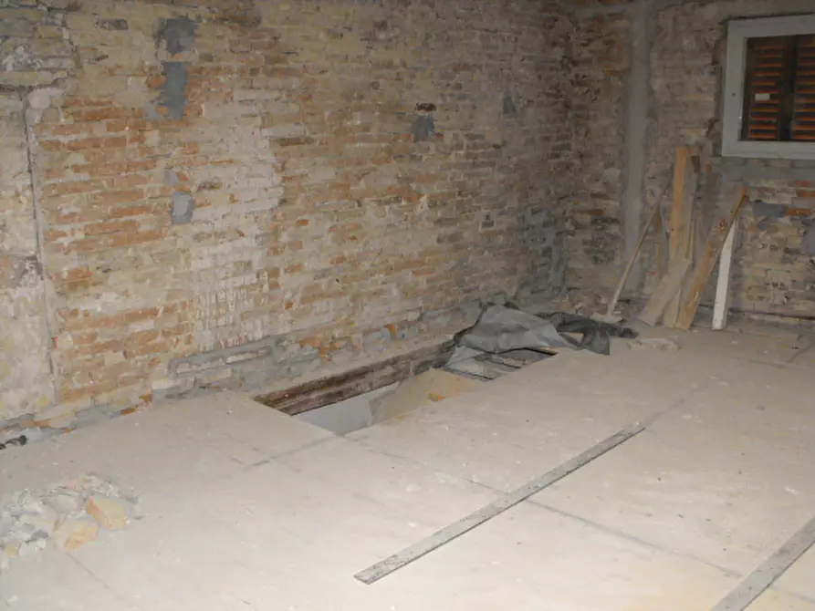 Immagine 12 di Appartamento in vendita  a Trecastelli