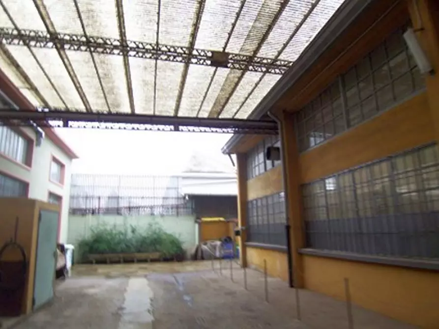 Immagine 7 di Laboratorio in affitto  in VIALE MONZA a Milano