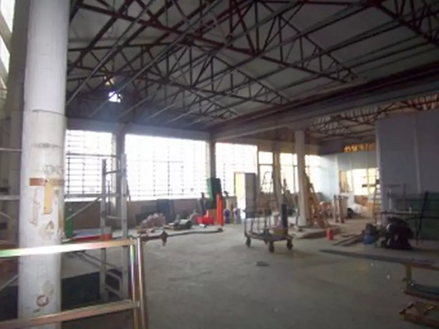 Immagine 12 di Laboratorio in affitto  in VIALE MONZA a Milano