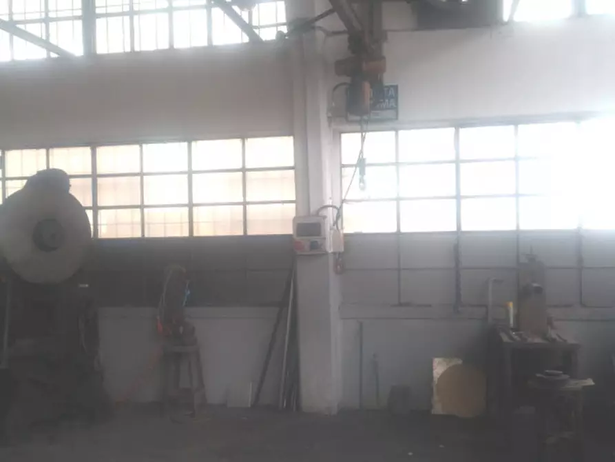 Immagine 19 di Laboratorio in affitto  in VIALE MONZA a Milano