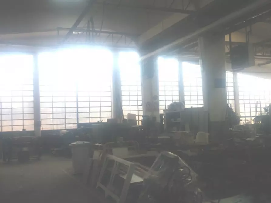 Immagine 21 di Laboratorio in affitto  in VIALE MONZA a Milano