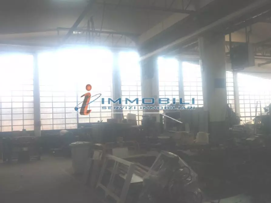 Immagine 21 di Capannone industriale in affitto  in VIALE MONZA a Milano