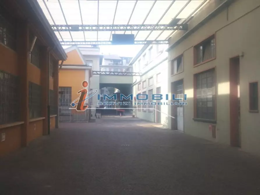 Immagine 22 di Capannone industriale in affitto  in VIALE MONZA a Milano