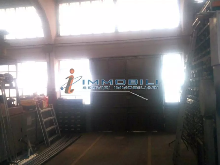 Immagine 23 di Capannone industriale in affitto  in VIALE MONZA a Milano