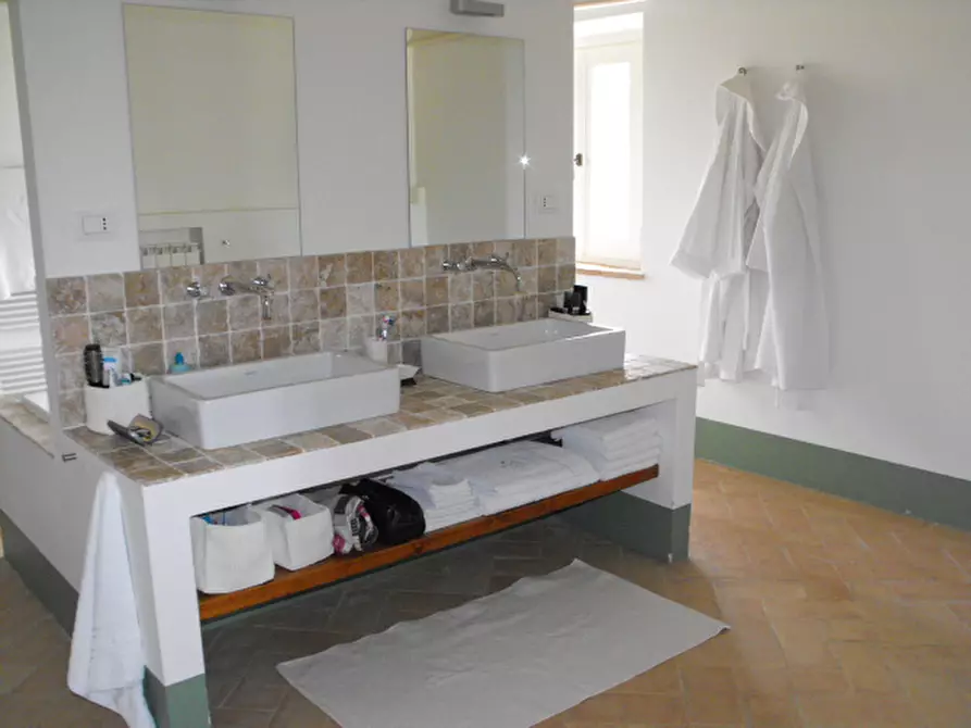 Immagine 33 di Casa indipendente in vendita  a Senigallia