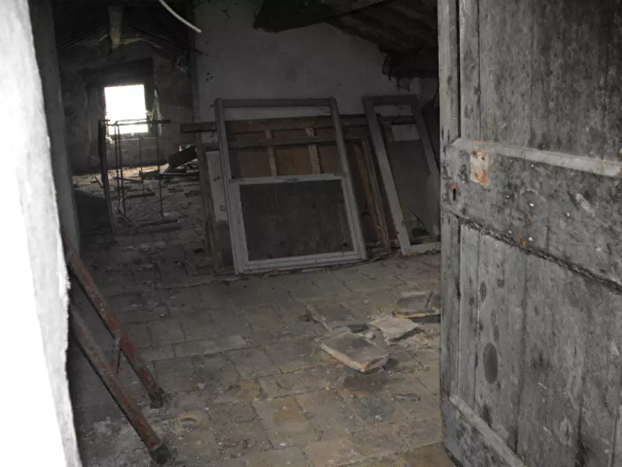 Immagine 5 di Rustico / casale in vendita  a Senigallia