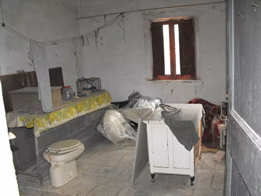 Immagine 8 di Rustico / casale in vendita  a Senigallia