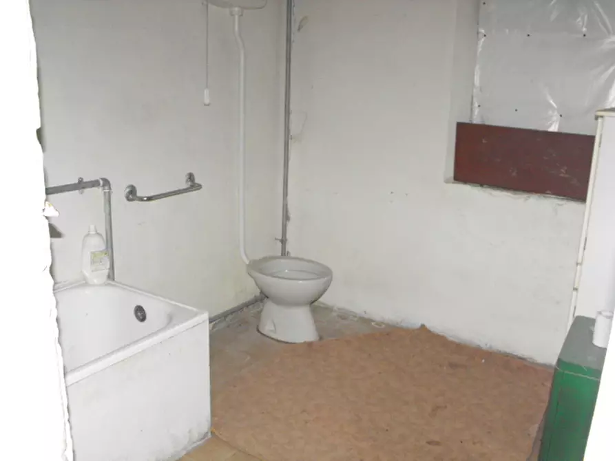 Immagine 13 di Rustico / casale in vendita  a Senigallia