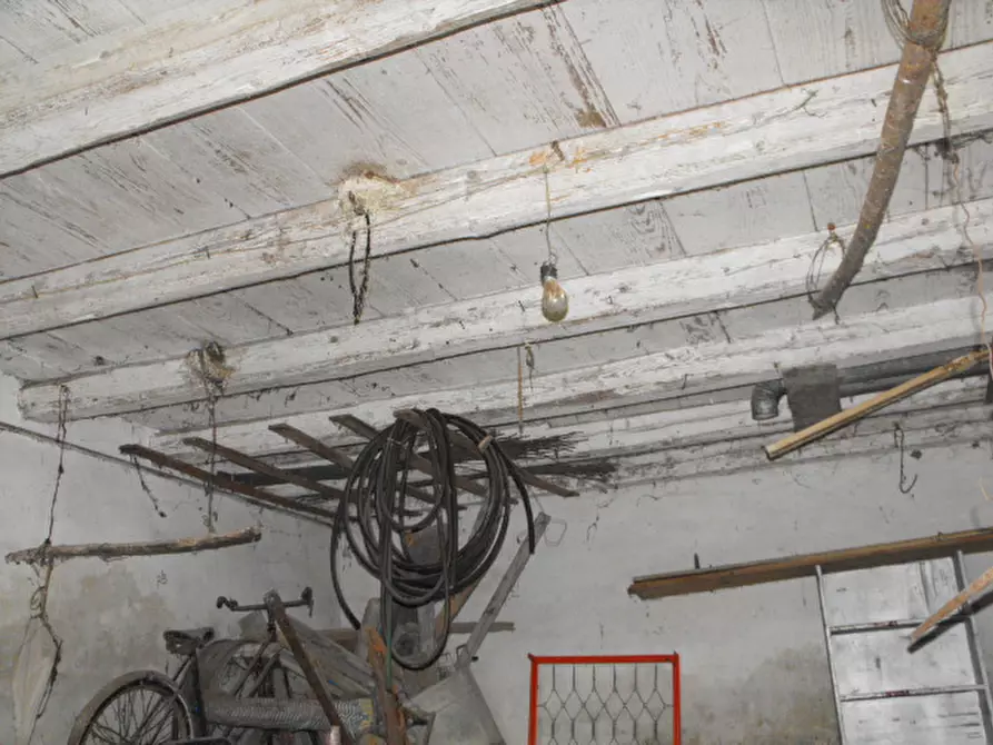 Immagine 18 di Rustico / casale in vendita  a Senigallia