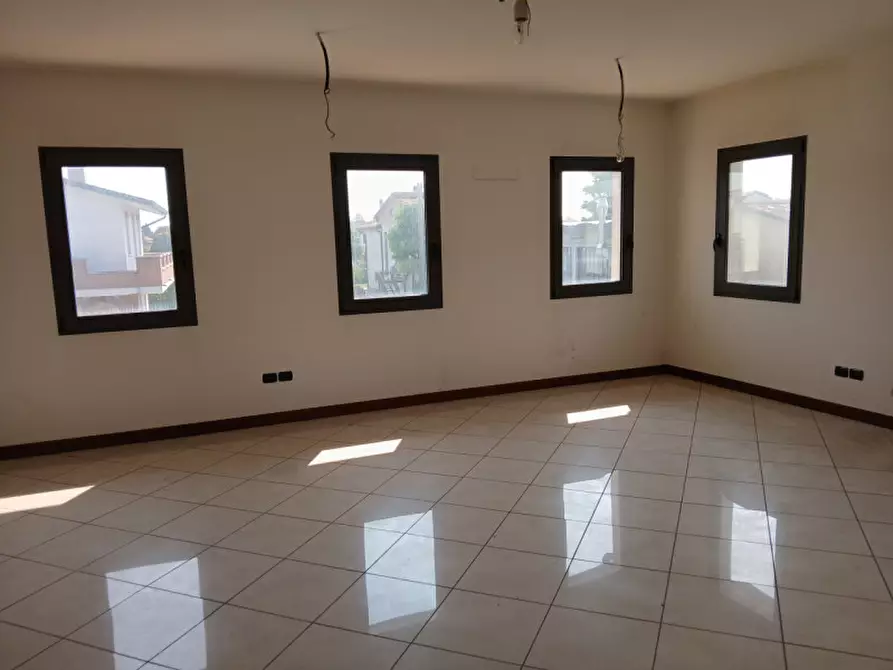 Immagine 1 di Ufficio in vendita  in via provinciale sud 63 a Fosso'