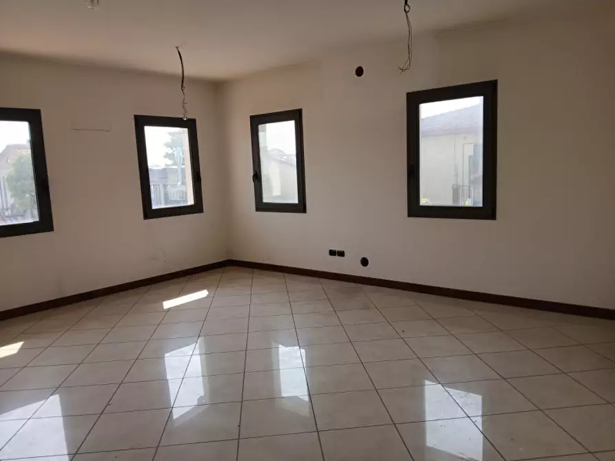 Immagine 2 di Ufficio in vendita  in via provinciale sud 63 a Fosso'