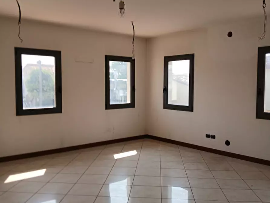Immagine 4 di Ufficio in vendita  in via provinciale sud 63 a Fosso'