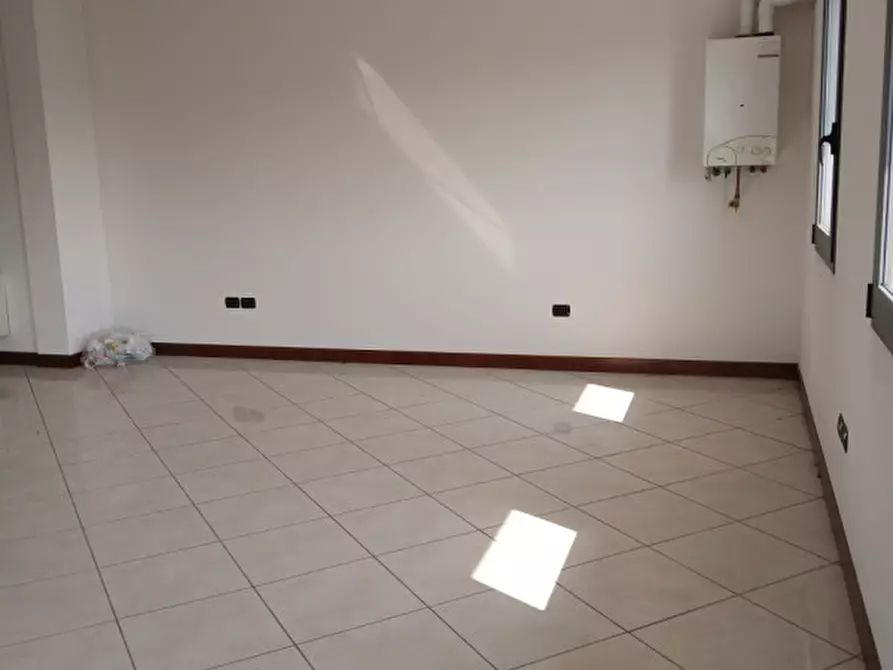 Immagine 7 di Ufficio in vendita  in via provinciale sud 63 a Fosso'