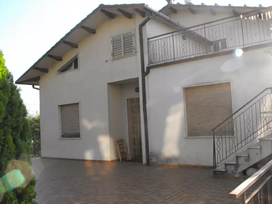 Immagine 2 di Casa indipendente in vendita  a Rosora