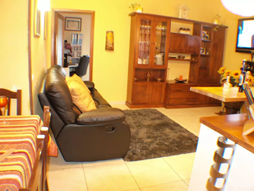 Immagine 20 di Appartamento in vendita  a Trecastelli