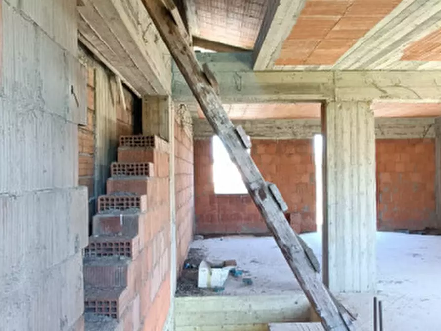 Immagine 19 di Casa bifamiliare in vendita  in via Due Torri, 18 a Milazzo