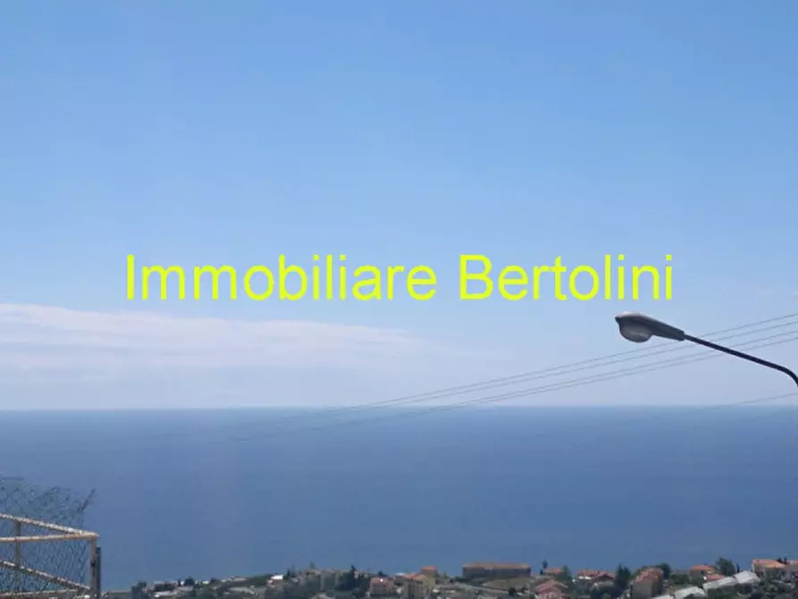 Immagine 13 di Casa bifamiliare in vendita  in via giosuè carducci a San Remo