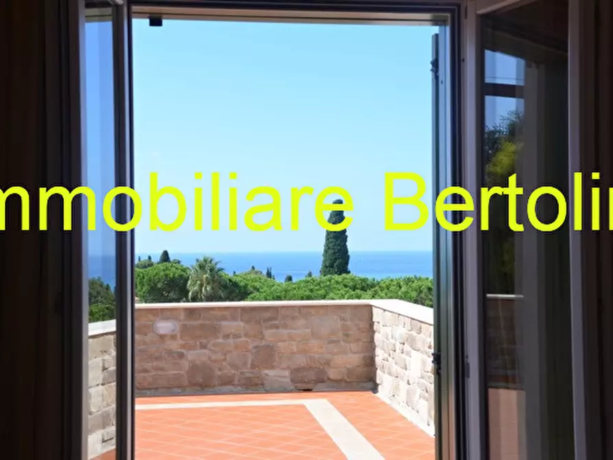 Immagine 21 di Villa in vendita  in Bordighera a Bordighera