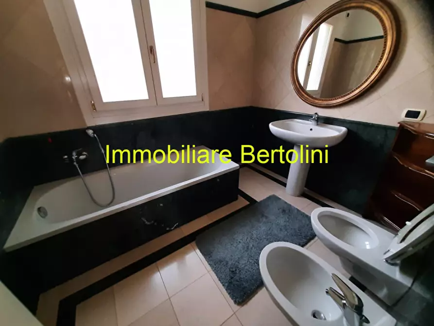 Immagine 28 di Villa in vendita  in Bordighera a Bordighera