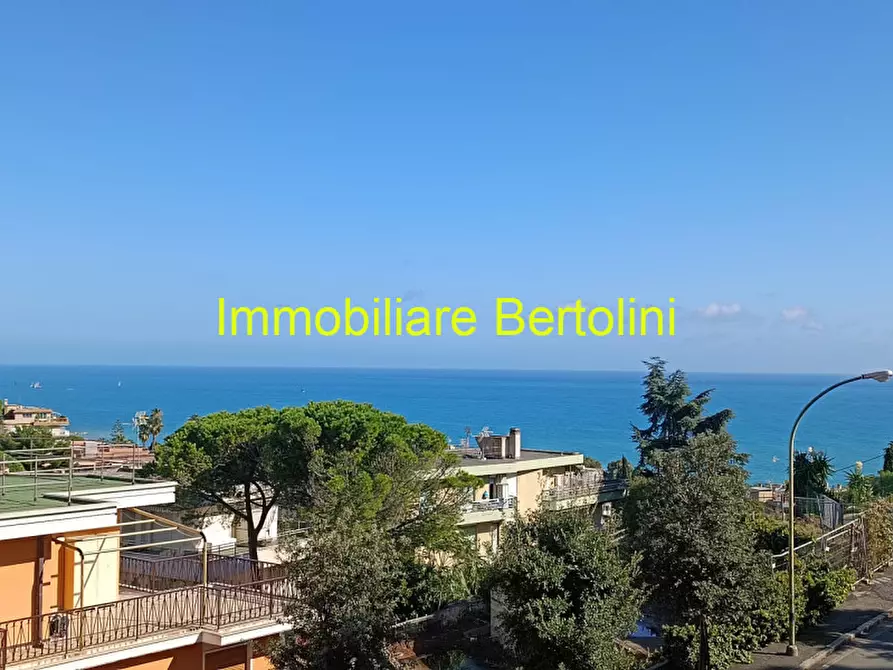 Immagine 1 di Appartamento in vendita  in via padre semeria a San Remo