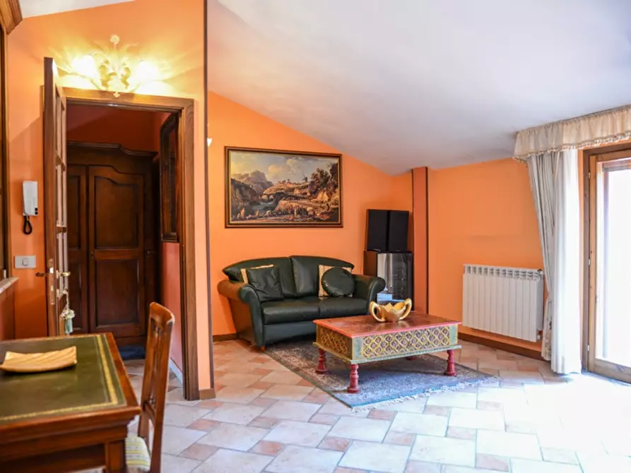 Immagine 4 di Appartamento in vendita  a Senigallia