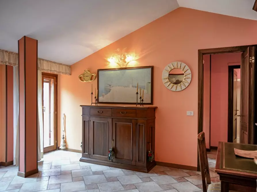 Immagine 6 di Appartamento in vendita  a Senigallia