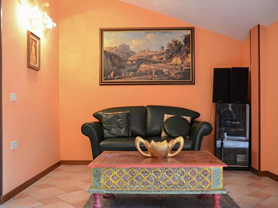 Immagine 8 di Appartamento in vendita  a Senigallia