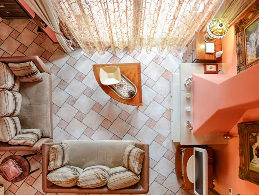 Immagine 11 di Appartamento in vendita  a Senigallia