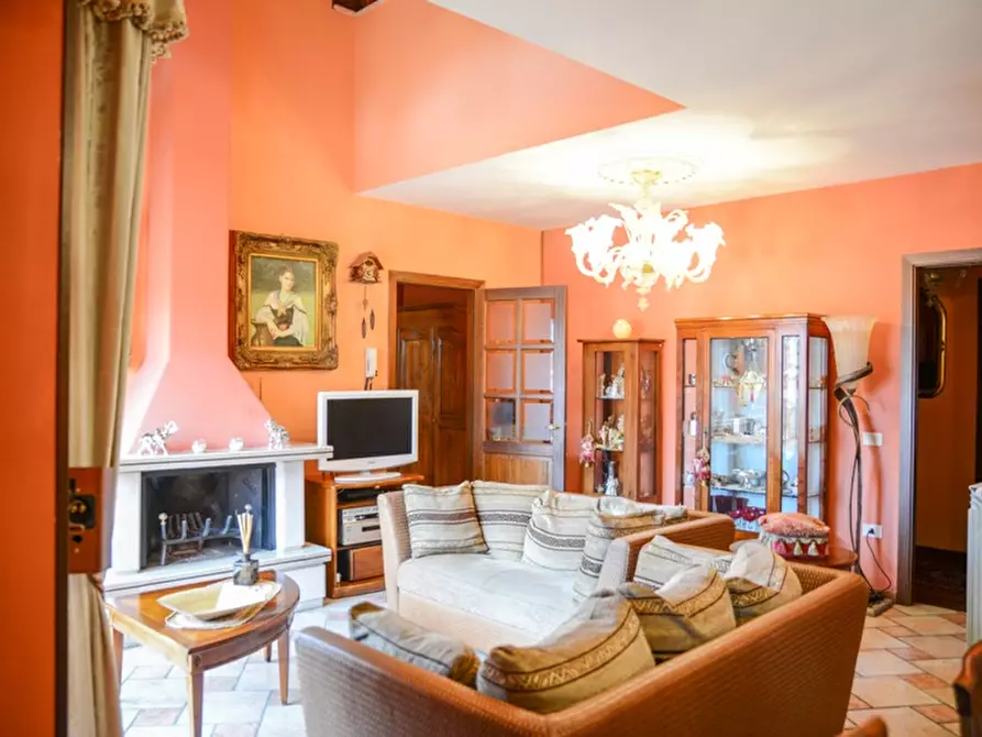 Immagine 13 di Appartamento in vendita  a Senigallia