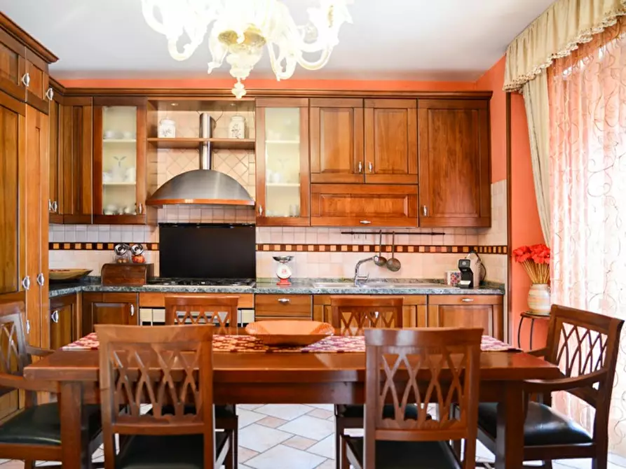 Immagine 22 di Appartamento in vendita  a Senigallia