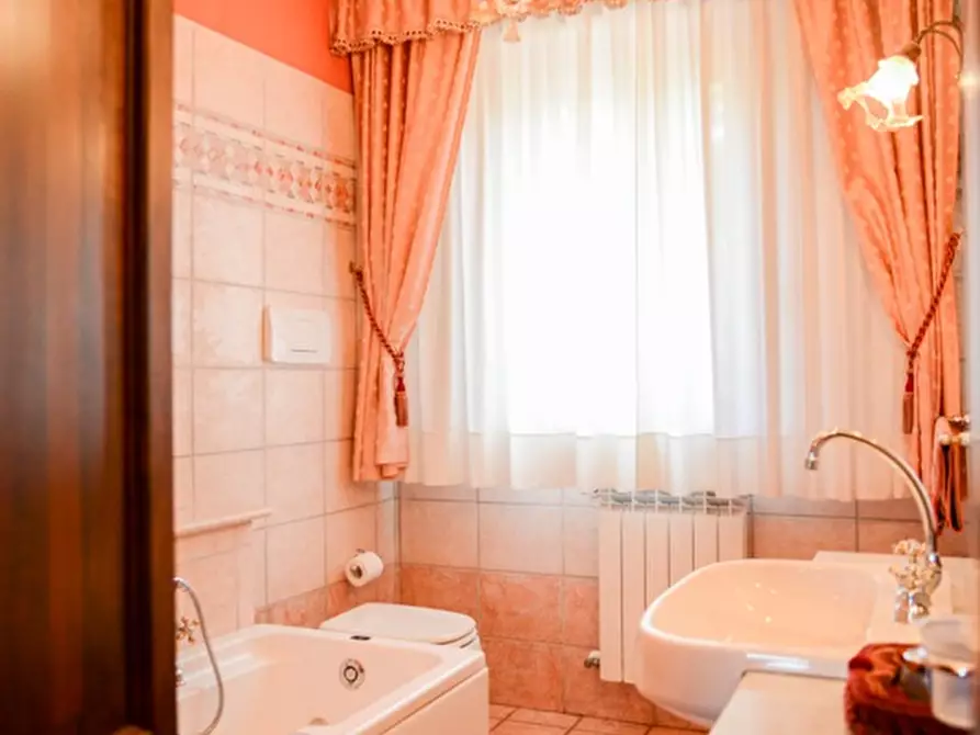 Immagine 31 di Appartamento in vendita  a Senigallia