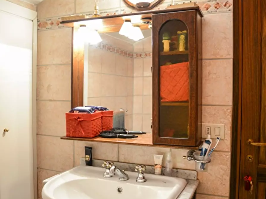 Immagine 40 di Appartamento in vendita  a Senigallia