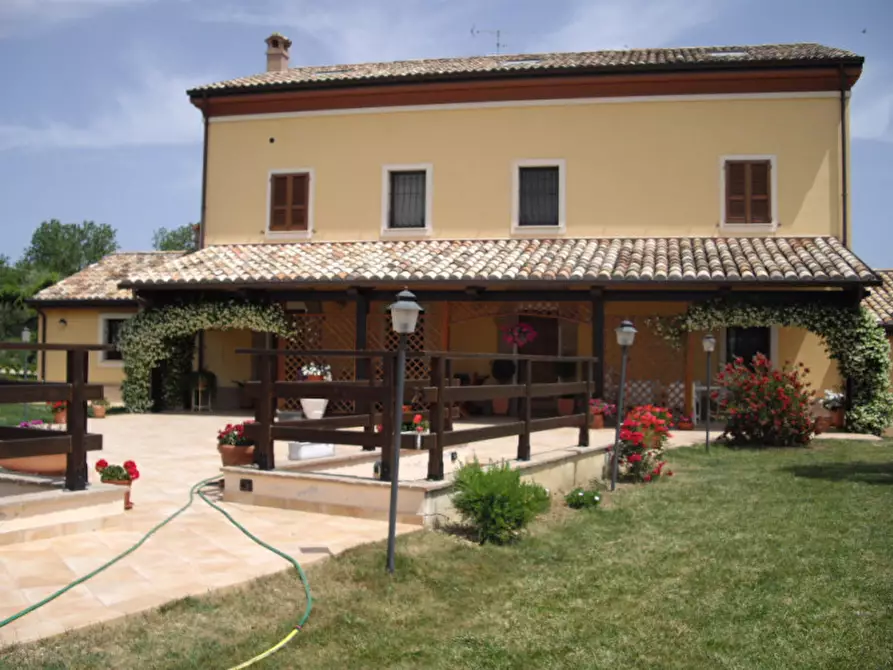 Immagine 2 di Casa indipendente in vendita  a Senigallia