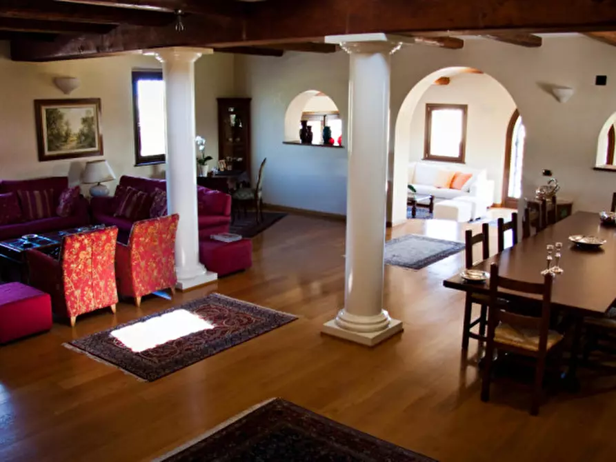 Immagine 6 di Casa indipendente in vendita  a Senigallia