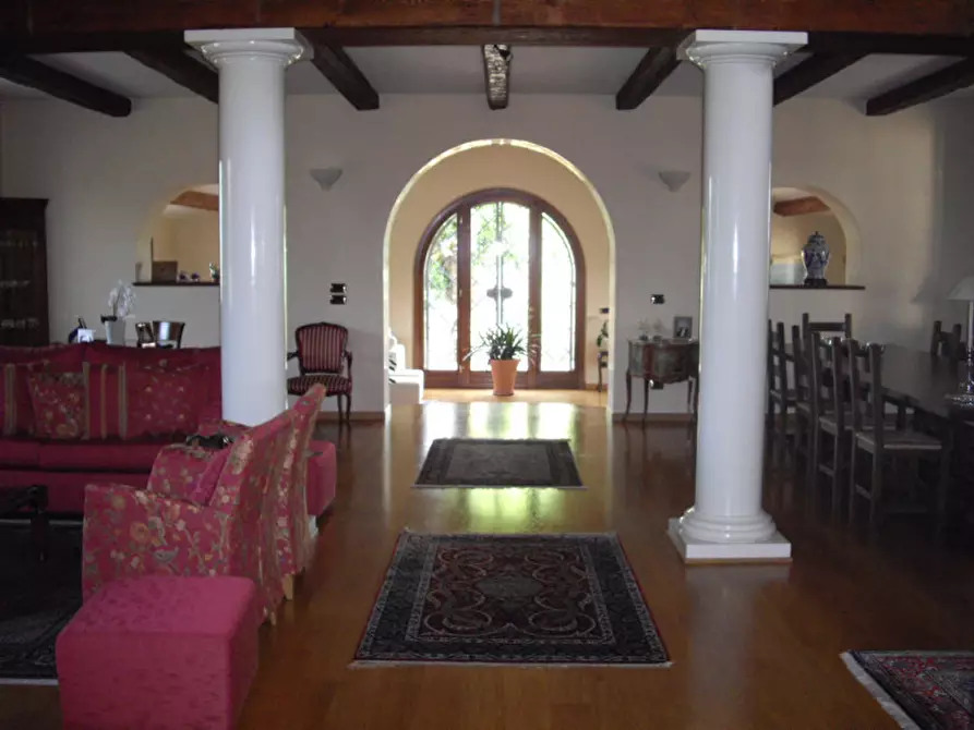 Immagine 17 di Casa indipendente in vendita  a Senigallia