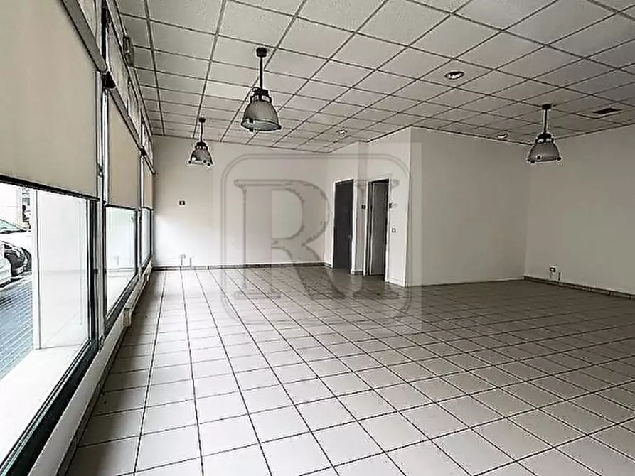 Immagine 3 di Negozio in affitto  a Limena