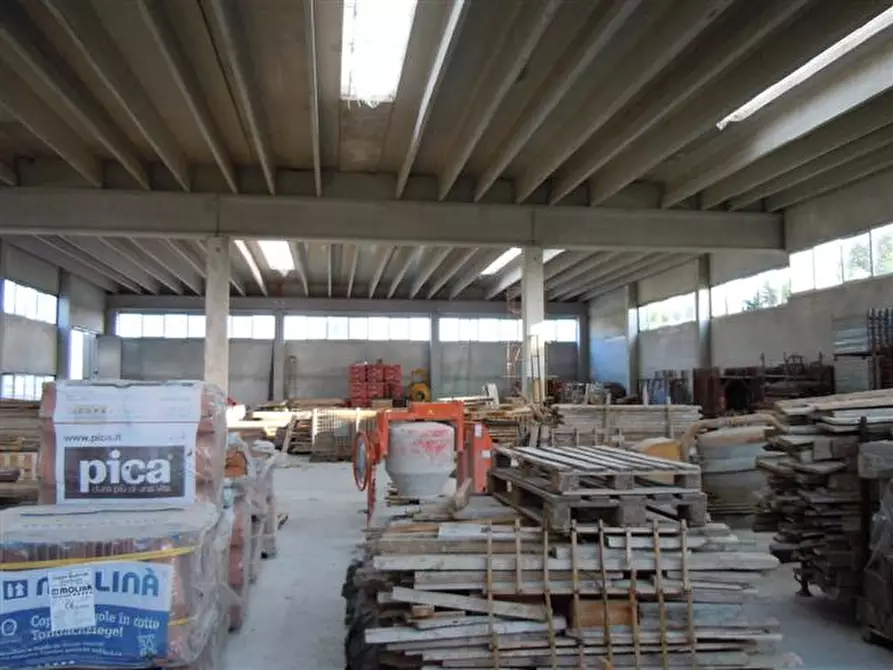 Immagine 5 di Capannone industriale in vendita  a Rovolon