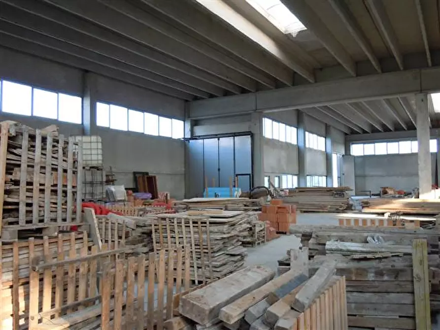 Immagine 6 di Capannone industriale in vendita  a Rovolon
