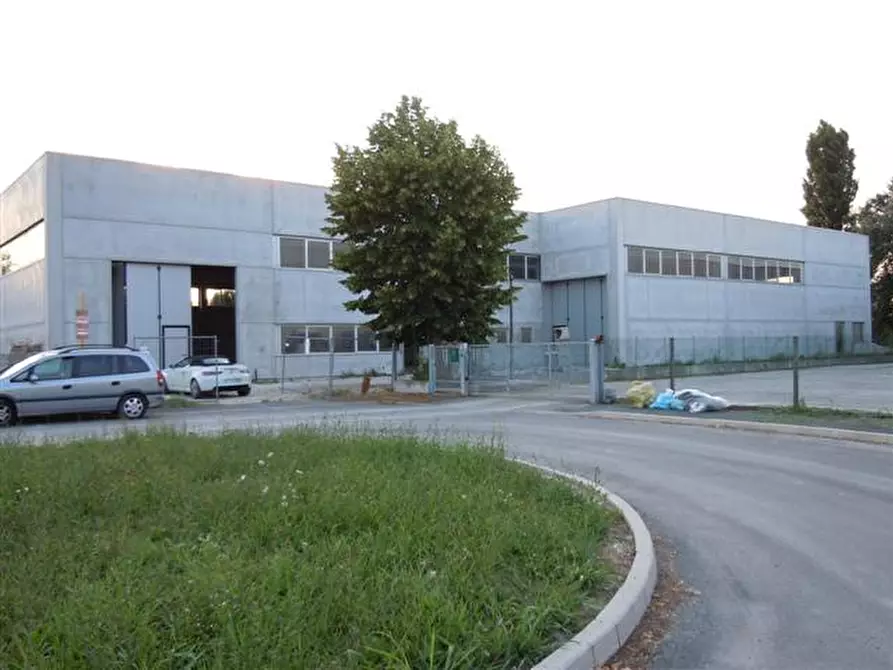 Immagine 9 di Capannone industriale in vendita  a Rovolon