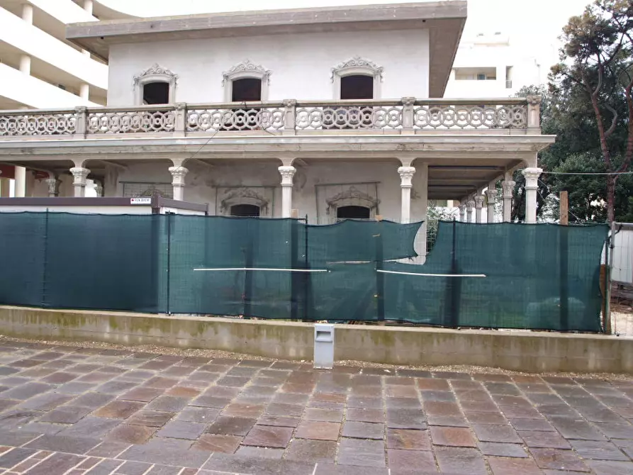 Immagine 2 di Casa indipendente in vendita  a Senigallia