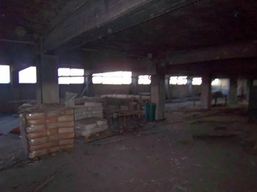 Immagine 14 di Capannone industriale in vendita  in VIA MONTE CASSINO a Baranzate