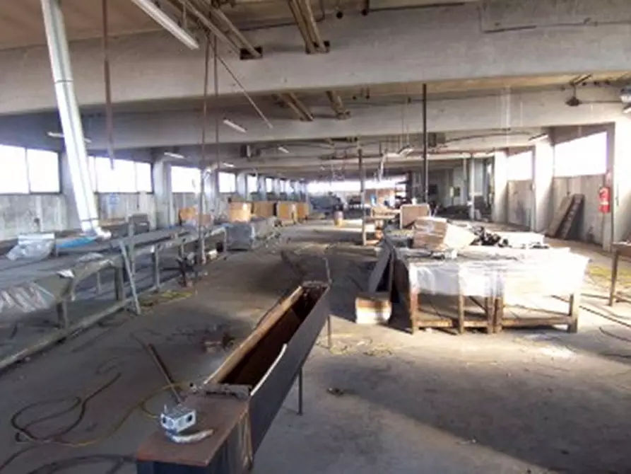 Immagine 20 di Laboratorio in vendita  in VIA MONTE CASSINO a Baranzate