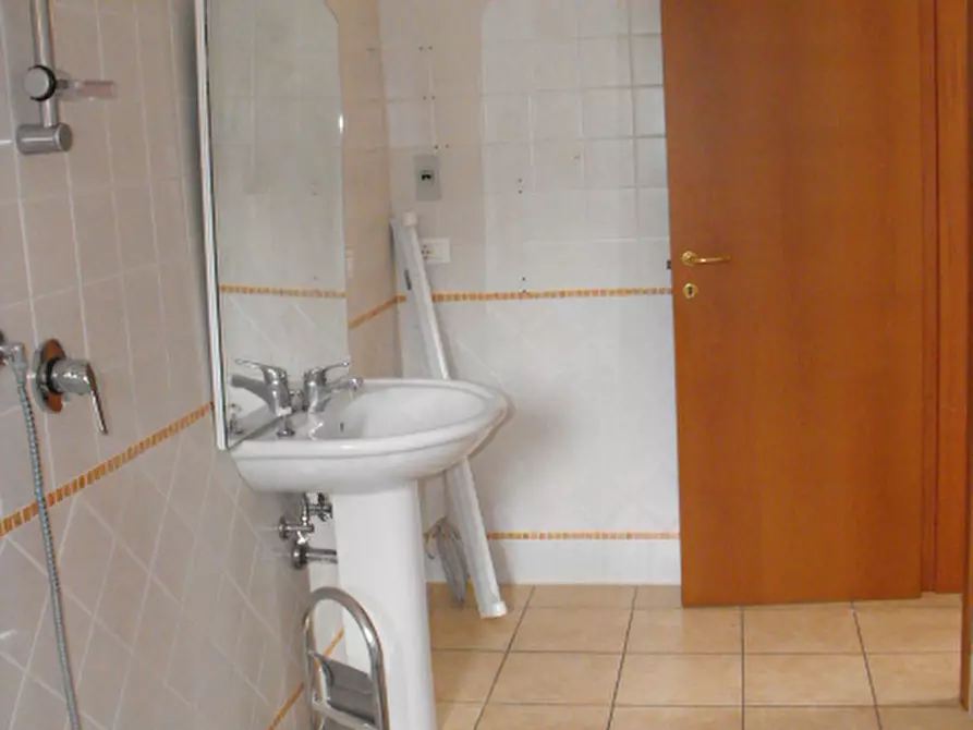 Immagine 6 di Appartamento in vendita  a Trecastelli