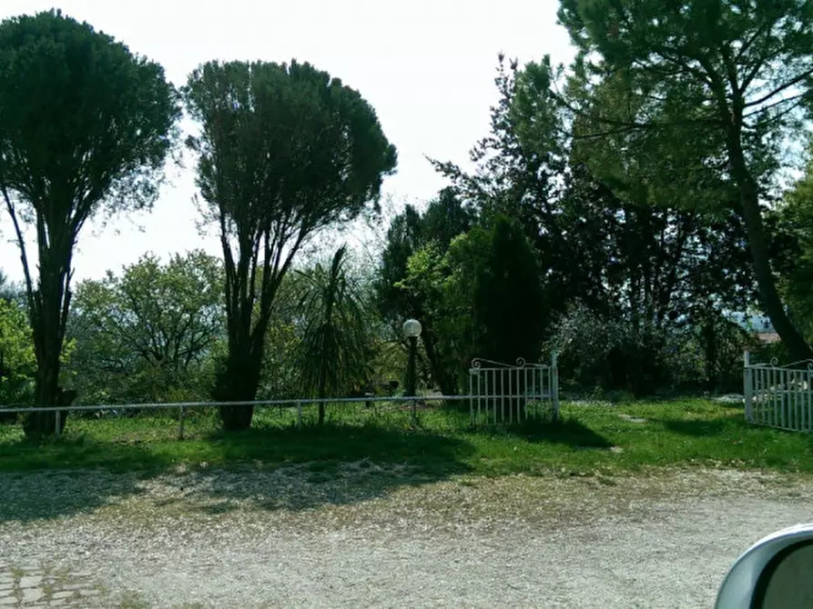 Immagine 13 di Rustico / casale in vendita  a Senigallia