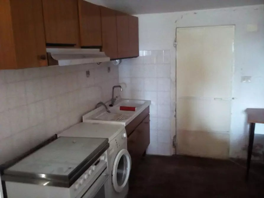 Immagine 17 di Rustico / casale in vendita  a Senigallia